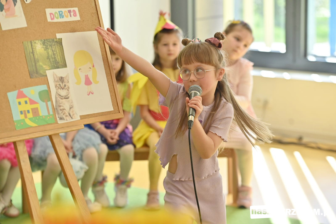 Przedszkolaki porwały publiczność interpretacjami polskich przebojów [FOTO]